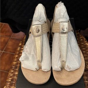 Vionic Brea Toe Post Slingback Gold Sandals